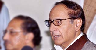 Shujaat urges all parties to unite for national interest